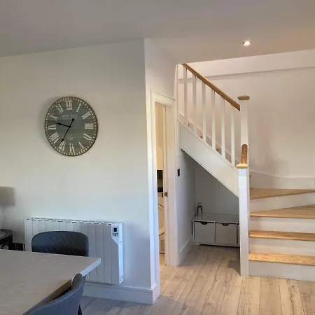 The Grasslands Home, Apartment